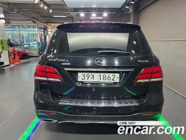 Mercedes-Benz GLE-Class 2018 — Фото 3/20