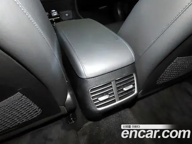 Hyundai Sonata 2021 — Фото 18/20