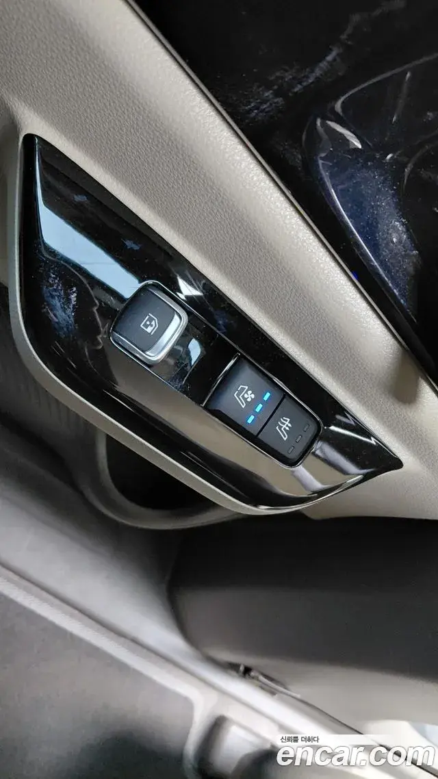 Kia Carnival 2023 — Фото 19/20