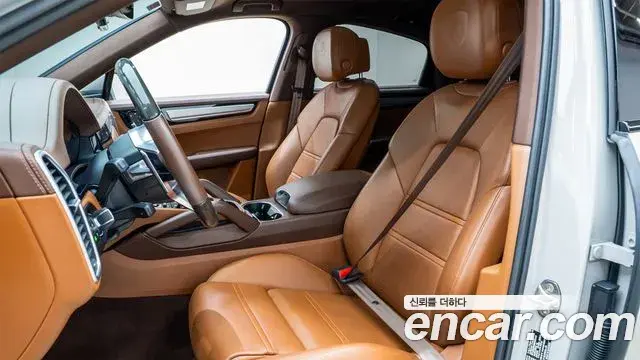 Porsche Cayenne 2022 — Фото 11/20