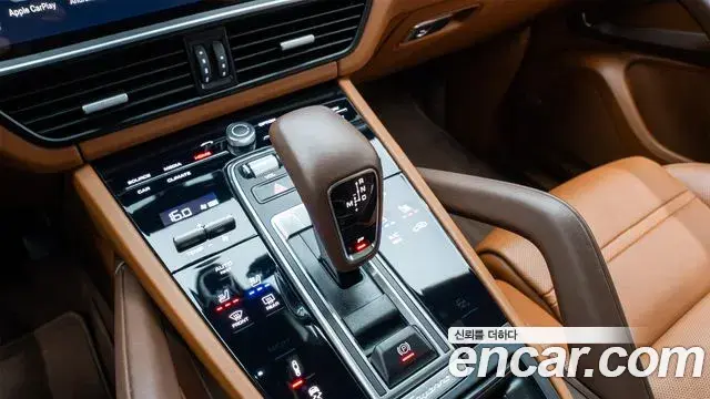 Porsche Cayenne 2022 — Фото 19/20