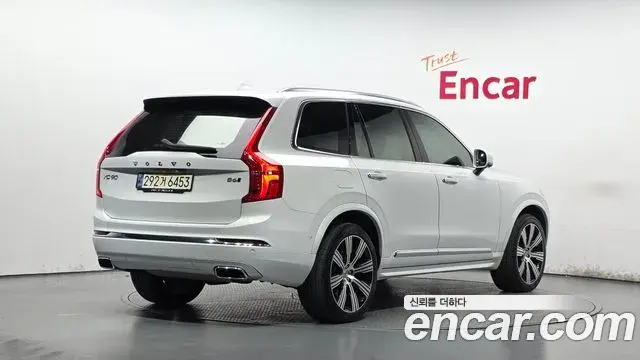 Volvo XC90 2021 — Photo 2/20