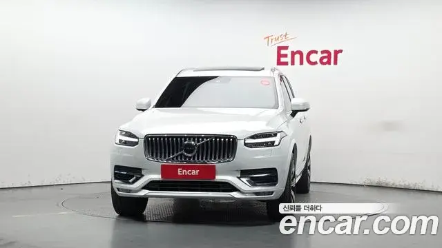 Volvo XC90 2021 — Photo 3/20
