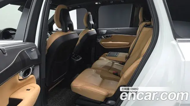 Volvo XC90 2021 — Photo 11/20