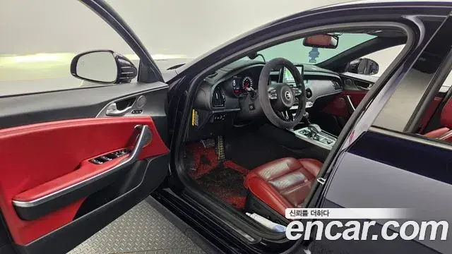 Kia Stinger 2019 — Photo 10/20