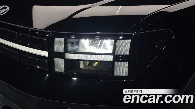 Hyundai Santa Fe 2025 — Photo 13/20