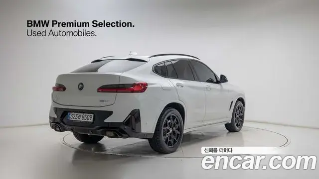 BMW X4 2022 — Photo 2/20