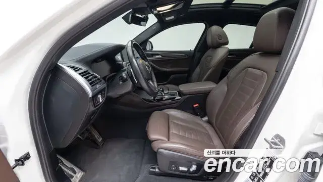 BMW X4 2022 — Photo 10/20