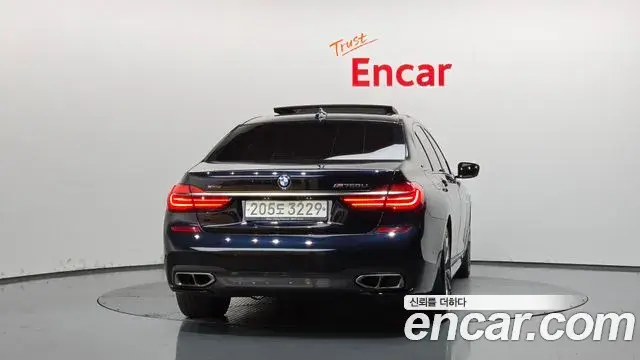 BMW 7 Series 2018 — Photo 3/20