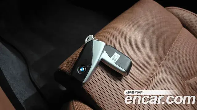 BMW 5 Series 2025 — Photo 14/20