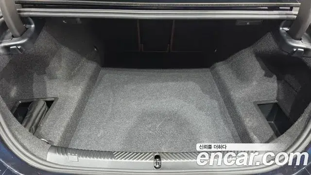 BMW 5 Series 2025 — Photo 17/20