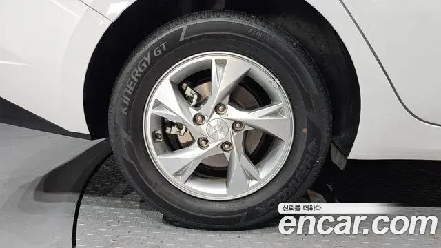 Hyundai Avante 2021 — Photo 5/20