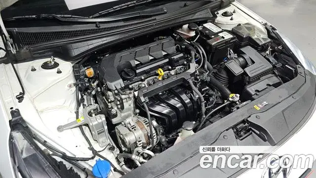 Hyundai Avante 2021 — Photo 6/20