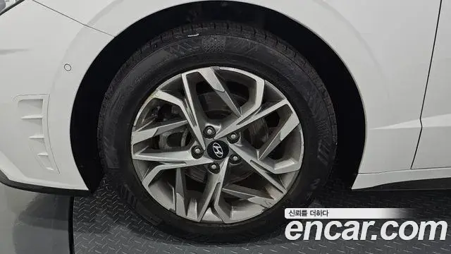 Hyundai Sonata 2022 — Photo 5/20