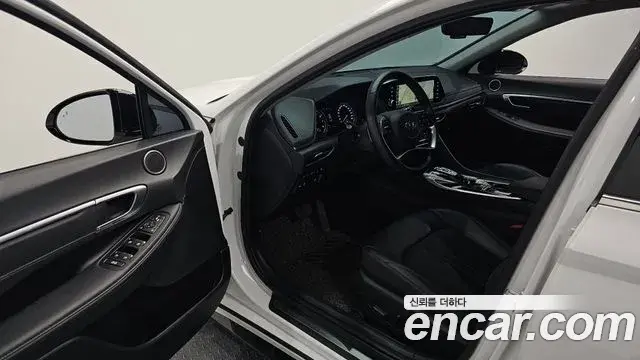 Hyundai Sonata 2022 — Photo 11/20