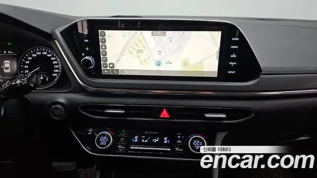 Hyundai Sonata 2022 — Photo 14/20