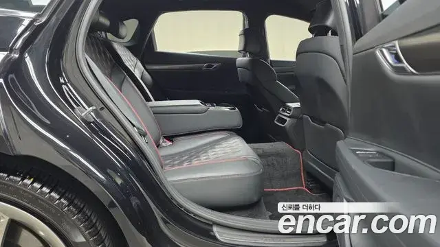Genesis Electrified G80 2022 — Şəkil 12/20