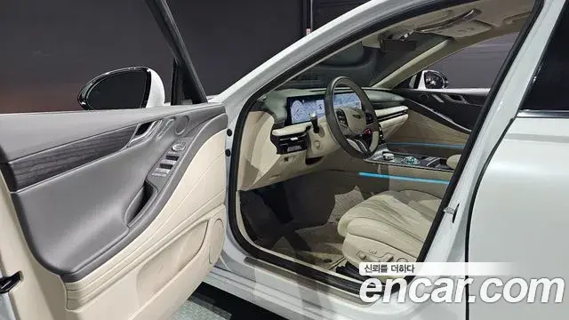 Genesis Electrified G80 2024 — Photo 10/20