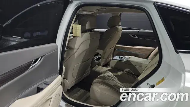 Genesis Electrified G80 2024 — Photo 12/20