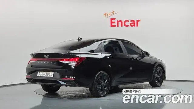 Hyundai Avante 2022 — Photo 2/20