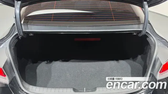 Hyundai Avante 2022 — Photo 16/20