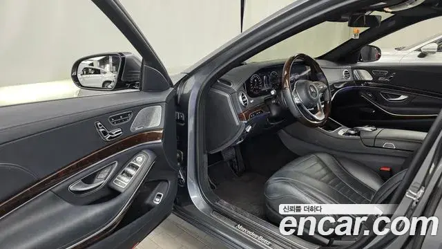 Mercedes-Benz S-Class 2019 — Photo 10/20