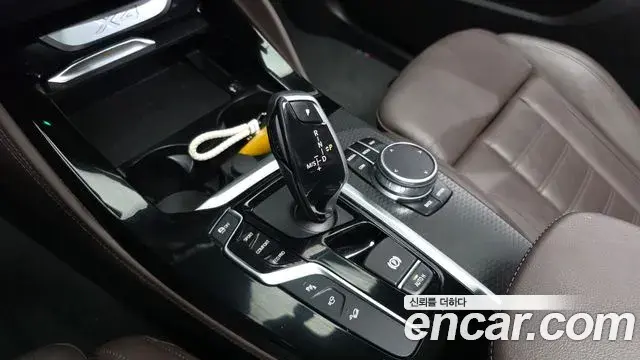 BMW X4 2020 — Photo 9/20