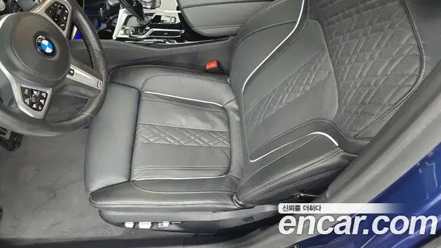 BMW 5 Series 2021 — Photo 19/20