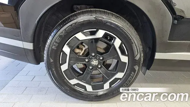 Hyundai Santa Fe 2023 — Photo 5/20