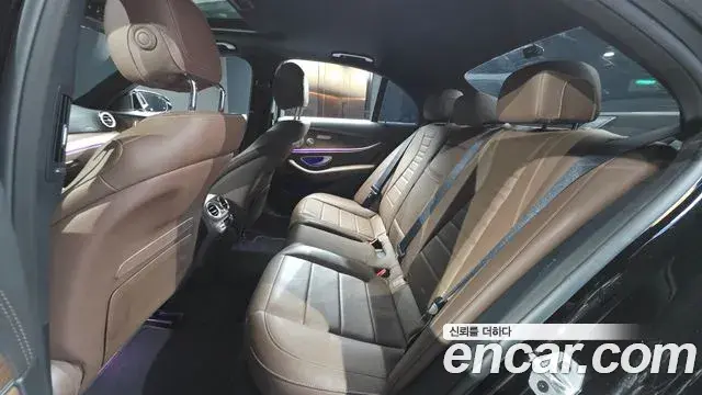 Mercedes-Benz E-Class 2021 — Şəkil 12/20