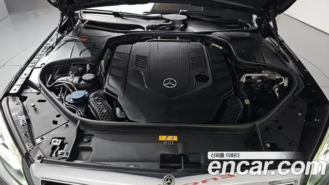 Mercedes-Benz S-Class 2019 — Photo 6/20