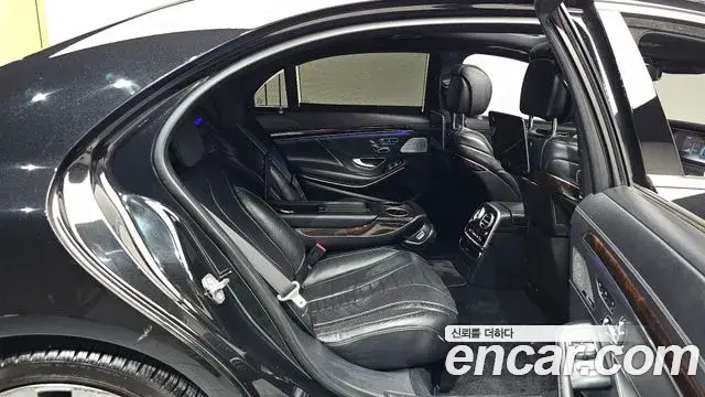 Mercedes-Benz S-Class 2019 — Photo 11/20