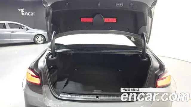 BMW 5 Series 2021 — Photo 20/20