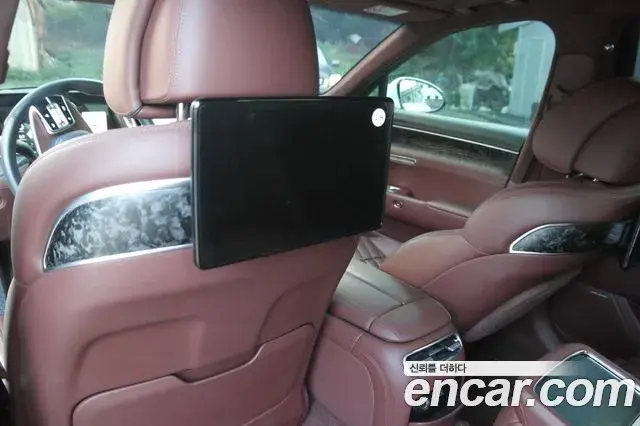 Genesis G90 2022 — Photo 14/19