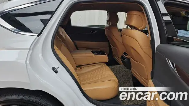 Genesis Electrified G80 2020 — Photo 11/20