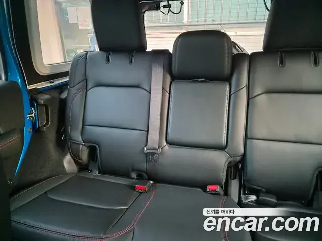 Jeep Wrangler 2025 — Photo 14/19