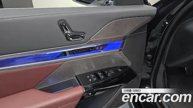 BMW 7 Series 2025 — Photo 18/20