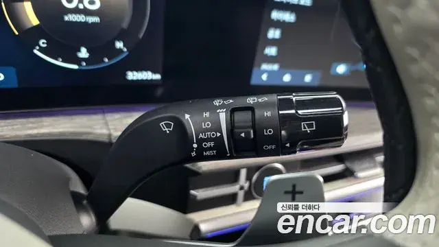 Hyundai Santa Fe 2023 — Photo 19/20