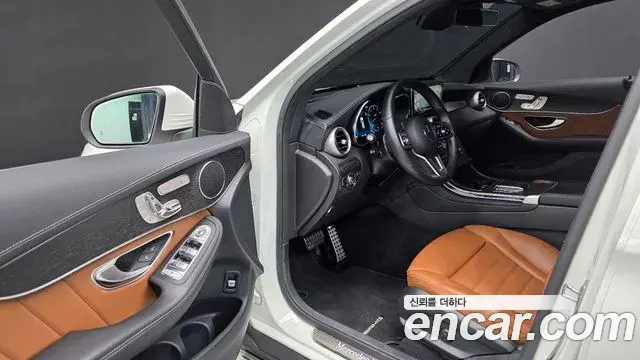 Mercedes-Benz GLC-Class 2022 — Photo 13/20
