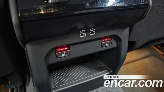 BMW 5 Series 2023 — Photo 12/20