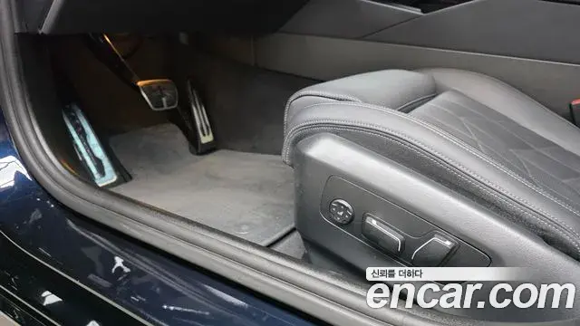 BMW 5 Series 2023 — Photo 16/20