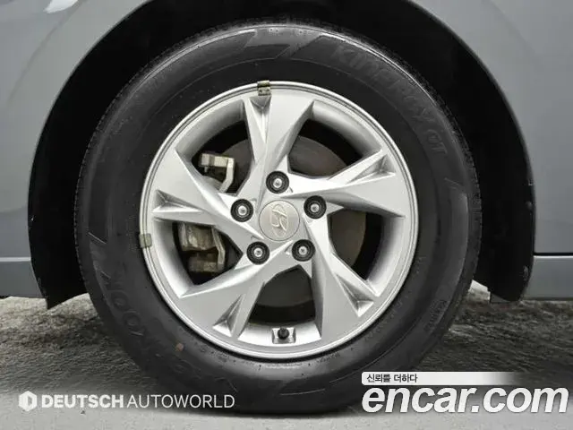 Hyundai Avante 2022 — Photo 5/20