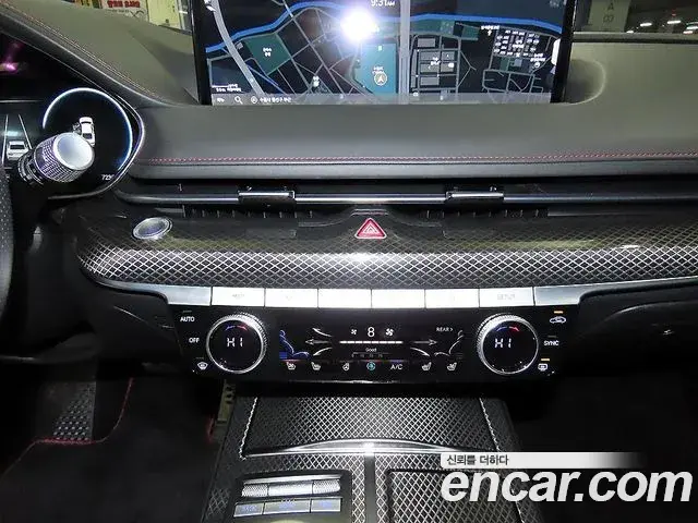 Genesis Electrified G80 2023 — Photo 13/20