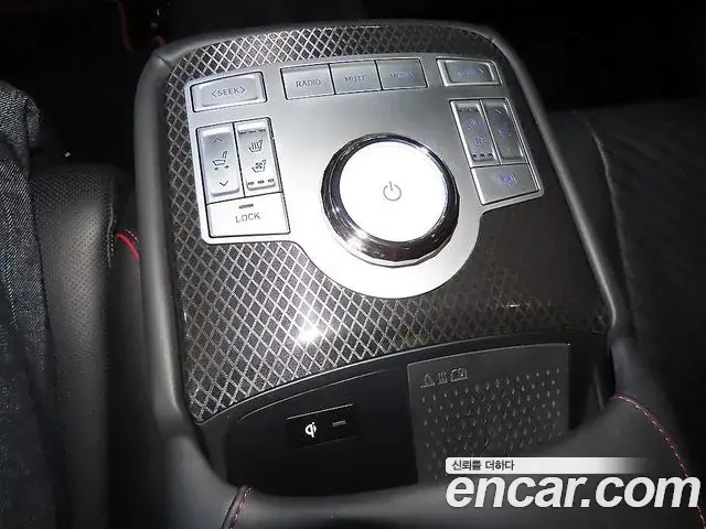 Genesis Electrified G80 2023 — Photo 14/20