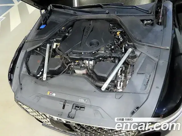 Genesis Electrified G80 2023 — Photo 18/20