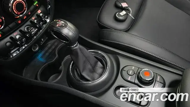 Mini Cooper Clubman 2018 — Şəkil 9/20