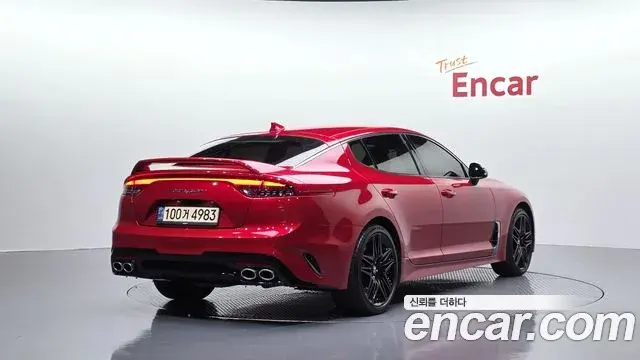 Kia Stinger 2021 — Photo 2/20