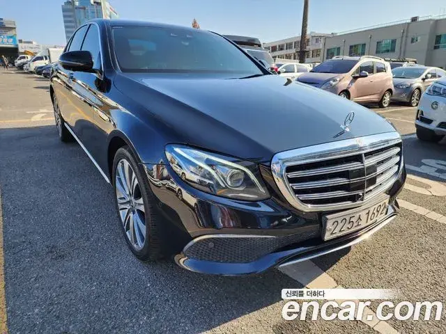 Mercedes-Benz E-Class 2020 — ფოტო 10/20