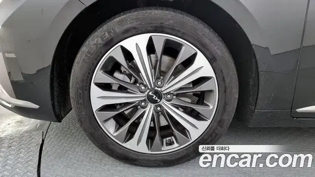 Kia K8 2022 — Photo 6/20