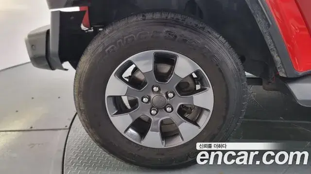 Jeep Wrangler 2019 — Şəkil 13/20